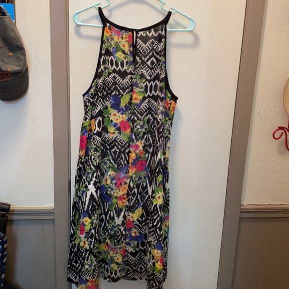 Dress - Picture 2 of 5